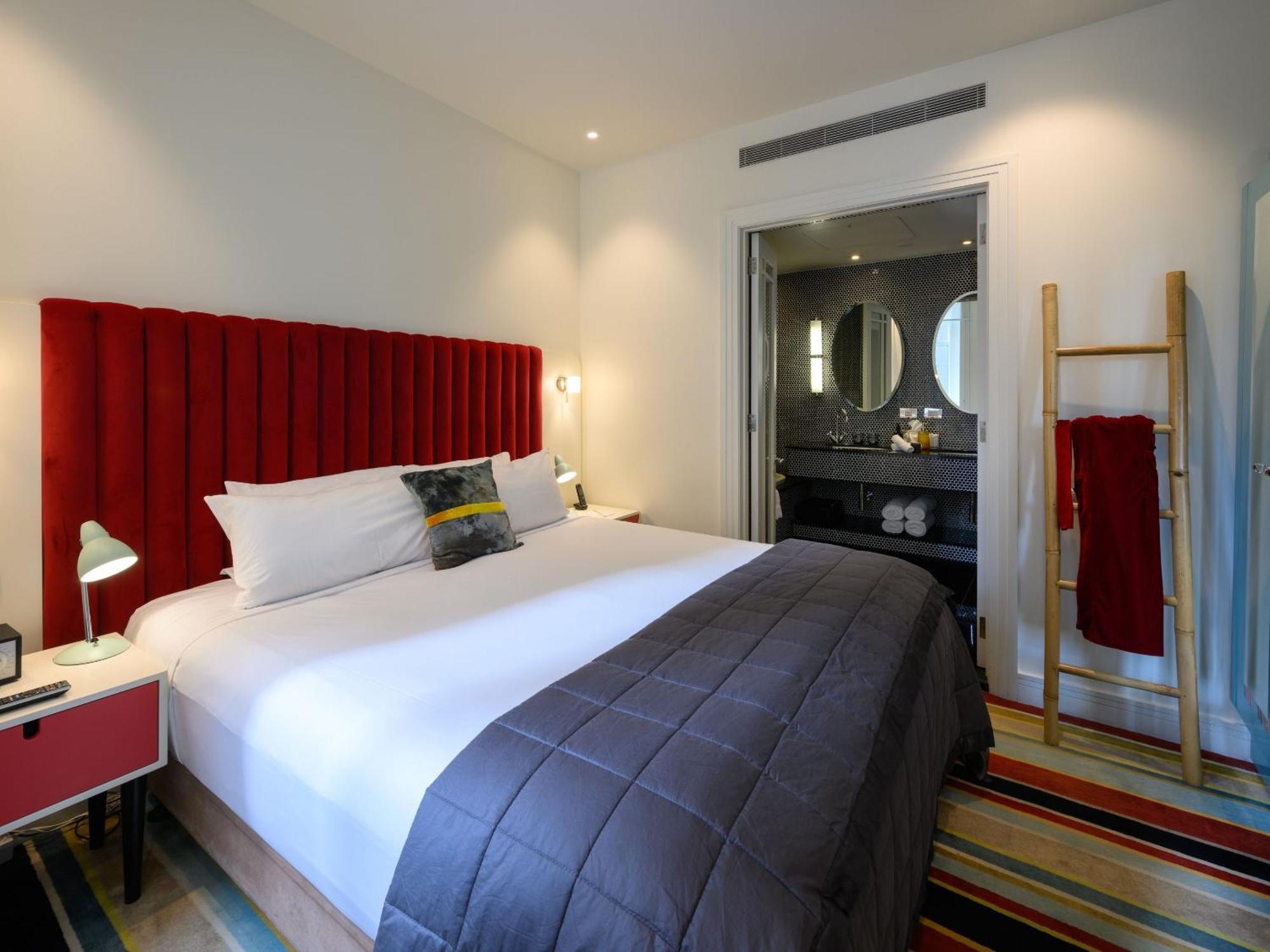 Boutique Suite,1603735064:JPEG